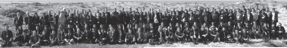Description de l'image par IA : Grand groupe de chercheurs en IA lors de la conférence Asilomar de janvier 2017.
