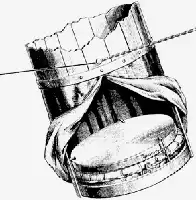 Description de l'image par IA : Miroir de télescope maintenu par coussin gonflable.