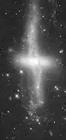 Description de l'image par IA : Nebuleuse avec anneau lumineux et étoiles dispersées.