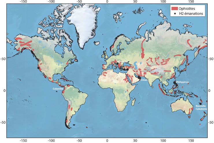 Description de l'image par IA : Carte mondiale des nappes ophiolitiques en rouge et points noirs pour H2.
